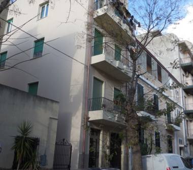 Palazzo/Stabile in vendita a Reggio Calabria (Reggio Calabria)