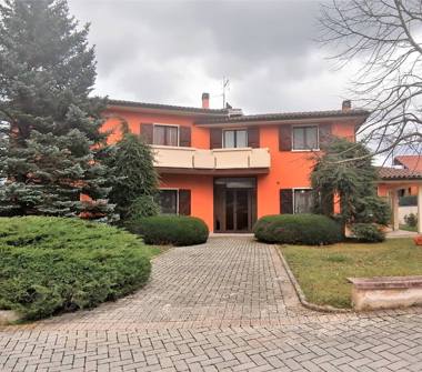 Villa in vendita a Fabriano (Ancona), Frazione Melano 87d