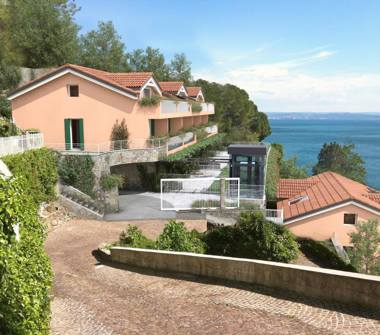 Villetta a schiera in vendita a Trieste, Frazione Santa Croce Di Trieste, Strada Costiera 231