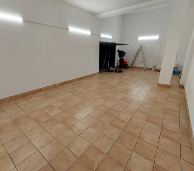 Box/Garage/Posto auto in vendita a San Giovanni la Punta (Catania), Via Lazio 4