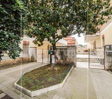 Trilocale in affitto a Roma, Zona Romanina, Via Al Sesto Miglio 50