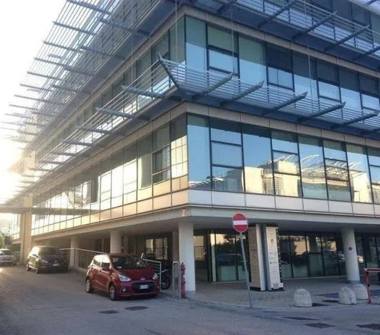 Ufficio in vendita a Ancona (Ancona), Via Dottor Sandro Totti 12