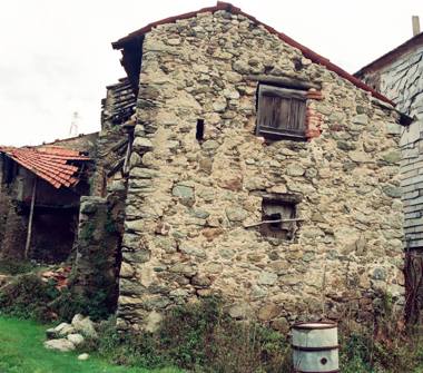 Rustico/Casale in vendita a Quiliano, Frazione Cadibona