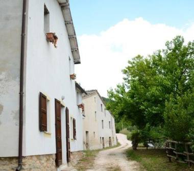 Rustico/Casale in vendita a Cingoli (Macerata)