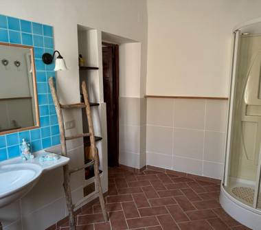 Rustico/Casale in vendita a Cingoli (Macerata)