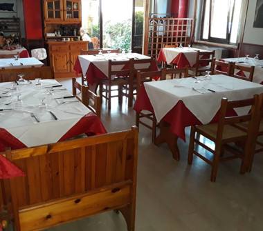 Negozio in affitto a Castellalto, Frazione Castelnuovo Vomano, Via San Cipriano 10