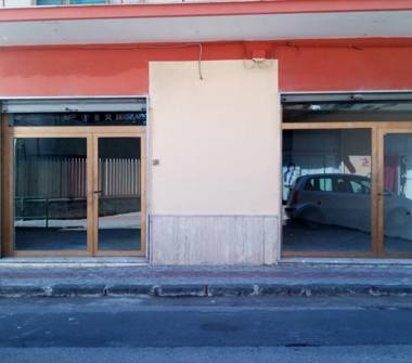 Negozio in affitto a Bellizzi (Salerno)