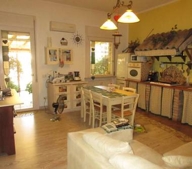 Casa indipendente in vendita a Lugo, Frazione Voltana, Via Fiumazzo 590