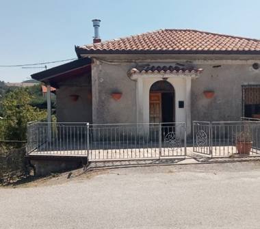 Casa indipendente in vendita a Montesano sulla Marcellana, Frazione Tardiano