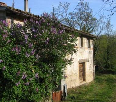 Rustico/Casale in vendita a Valfornace (Macerata)