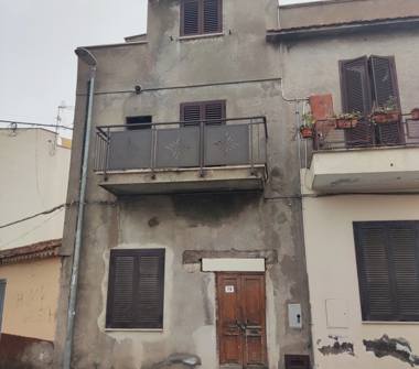 Casa indipendente in vendita a Terracina (Latina), Via Antonia Martucci 70