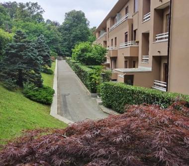 Appartamento in vendita a Varese (Varese), Via Montello 154