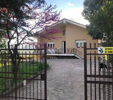 Casa indipendente in vendita a Bolognano, Frazione Madonna Del Monte, Via Santa Liberata 49