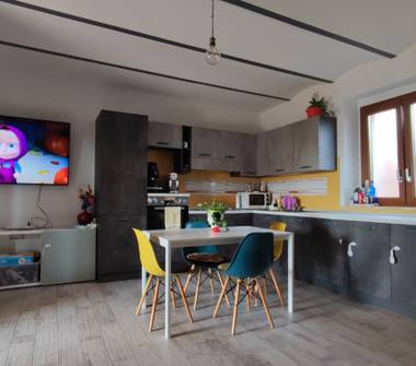 Porzione di casa in vendita a Suvereto (Livorno)