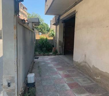 Magazzino in affitto a Reggio Calabria, Frazione Gallico, via Petrarca 50