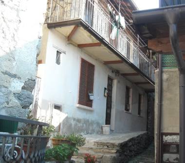 Casa indipendente in vendita a Miazzina (Verbano-Cusio-Ossola), Via al Piano 5