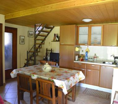 Baita/Chalet/Trullo in vendita a Vezza d'Alba (Cuneo), Strada Valmaggiore 10