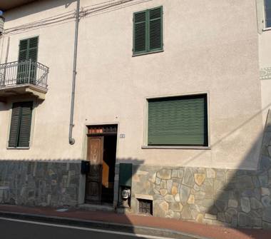 Casa indipendente in vendita a Valfenera (Asti)
