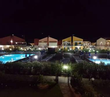 Villetta a schiera in vendita a Campofelice di Roccella (Palermo)