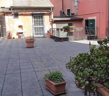 Appartamento in vendita a Genova, Zona Sestri Ponente, Via Vado 12