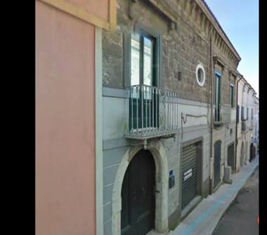 Palazzo/Stabile in vendita a Frasso Telesino (Benevento), Salita Mercato 4