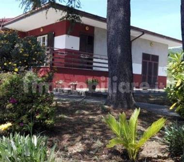 Casa indipendente in vendita a Calvi Risorta (Caserta), Via delle Acacie 20