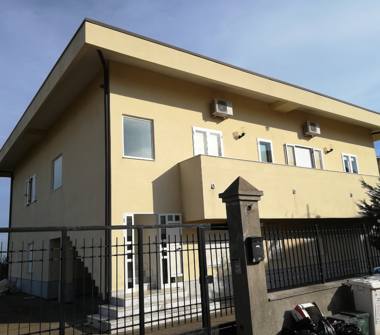 Rustico/Casale in vendita a Melito di Porto Salvo (Reggio Calabria), Via Michelangelo Buonarroti 10