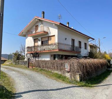 Villa in vendita a Lerma (Alessandria), Via San Bernardo 16