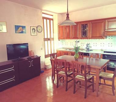 Casa indipendente in vendita a Spoleto (Perugia)