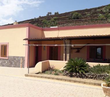 Villa in vendita a Pantelleria, Frazione Scauri, Contrada Zighidì 30