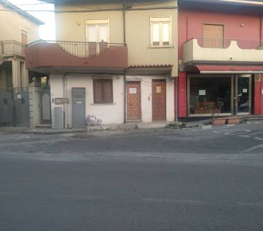 Casa indipendente in vendita a Terme Vigliatore, Frazione Vigliatore, Via Nazionale Vigliatore 82