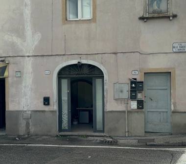 Negozio in vendita a Lucca, Zona Sant'Anna