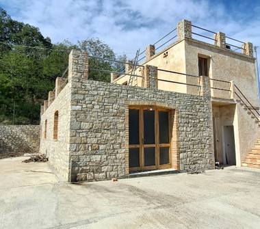 Casa indipendente in vendita a Palata, Frazione San Leucio