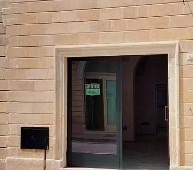 Negozio in affitto a Martano (Lecce), Via Giuseppe Garibaldi 14