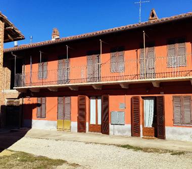 Rustico/Casale in vendita a Monteu Roero (Cuneo)