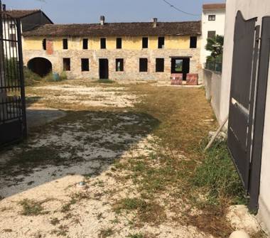 Rustico/Casale in vendita a Casaloldo (Mantova), Via Morini 5