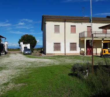 Casa indipendente in vendita a Roverbella (Mantova), Strada Boschi Medea 2