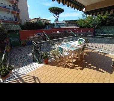 Villa in vendita a Giugliano in Campania, Frazione Lago Patria, Via Signorelli a Patria 27