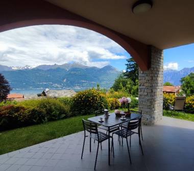 Affitto Appartamento Vacanze a Colico (Lecco), Via la Gera 44
