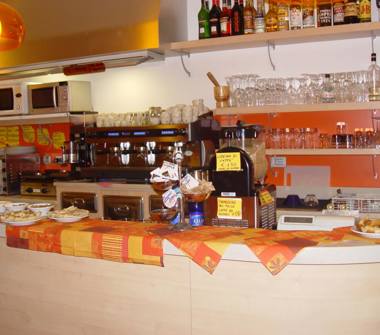 Bar in vendita a Segrate, Frazione Redecesio