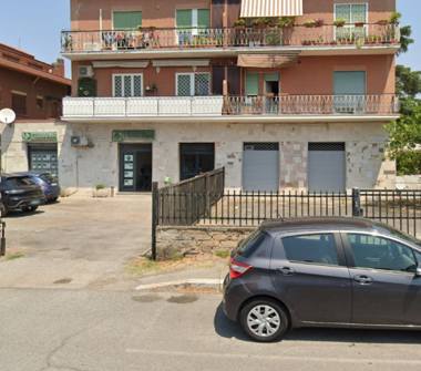 Negozio in affitto a Roma, Zona Eur, Via dei Genieri 135