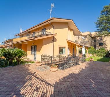 Villa in vendita a Marino, Frazione Santa Maria Delle Mole