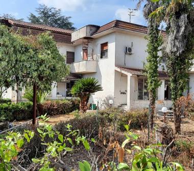 Villetta a schiera in vendita a Castelforte, Frazione San Lorenzo, Via delle Terme 20