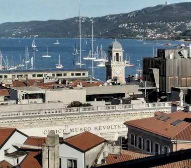 Trilocale in vendita a Trieste, Frazione Santa Croce Di Trieste, Largo Papa Giovanni XXIII 8