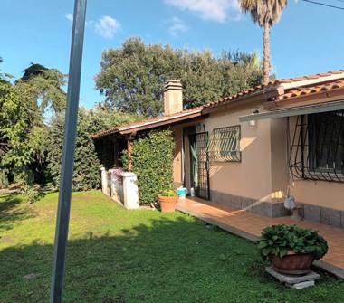 Casa indipendente in vendita a Roma, Zona Infernetto, Via Fortezza 79