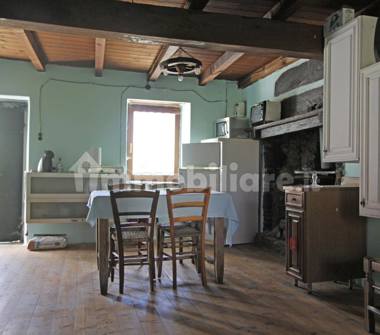 Casa indipendente in vendita a Bedonia (Parma)