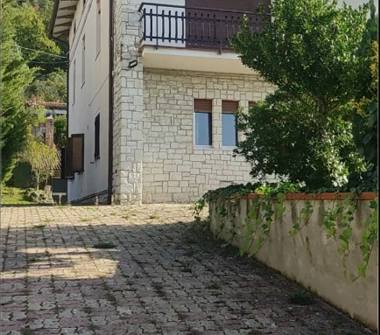 Villa in vendita a Costacciaro (Perugia)