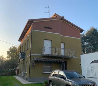 Casa indipendente in vendita a Reggio Emilia, Frazione San Maurizio