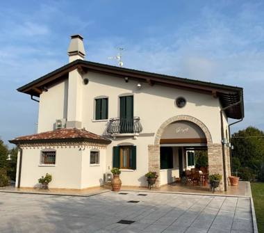 Villa in vendita a Portogruaro, Frazione Pradipozzo