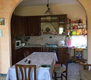 Trilocale in vendita a Castiglione Messer Raimondo (Teramo), SS81 21